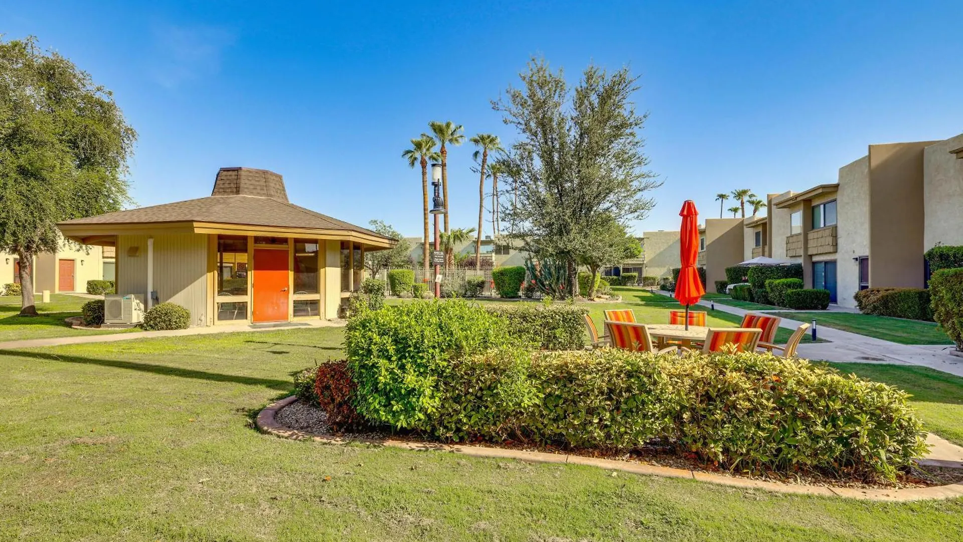 Scottsdale Condo With Pool Walk To Old Town!